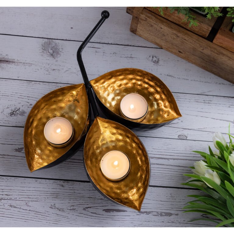 Iron Candle Holder Leaf Eye