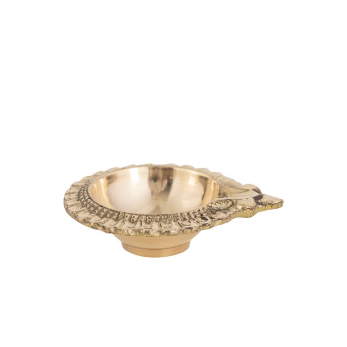 Decowill Brass Kuber Diya Medium